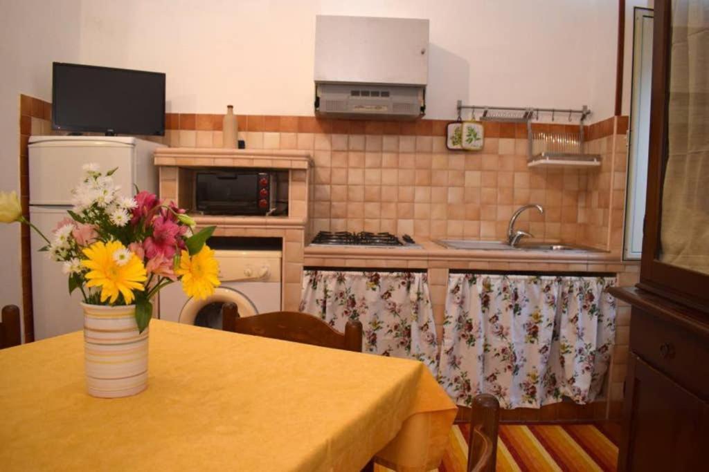Domus - Casa Vacanza B&B Veroli Buitenkant foto